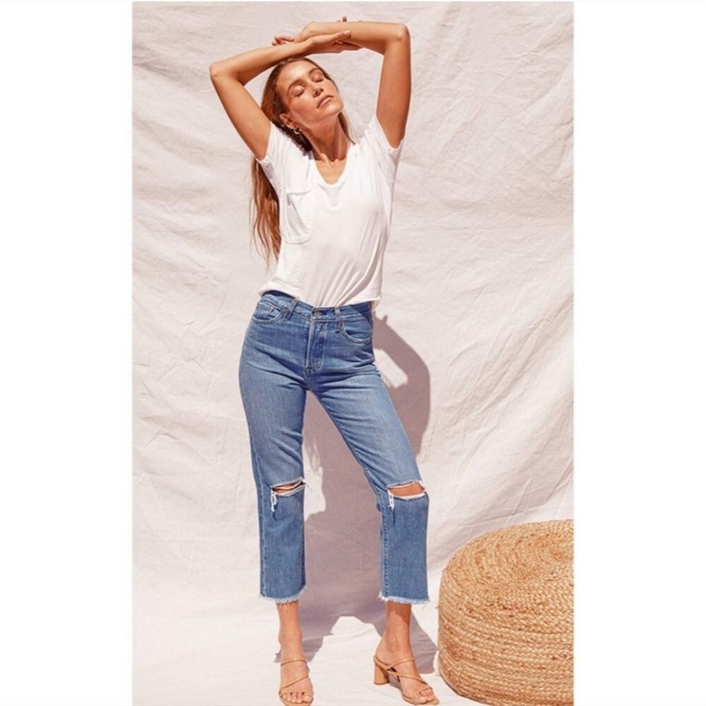 Levi's Wedgie Straight Fit Distressed Fray Hem Ankle Jeans Size 29